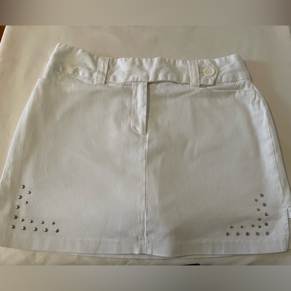 Courtenay Mini skirt with Shorts Attached (Skort) white size 10 - Picture 2 of 5